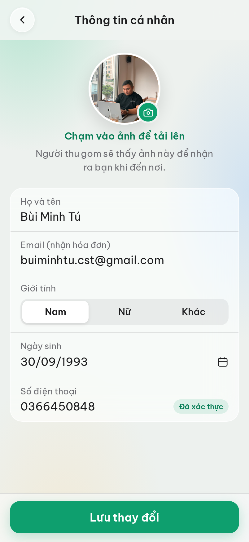 Thông tin cá nhân: tên, email, giới tính, ngày sinh.